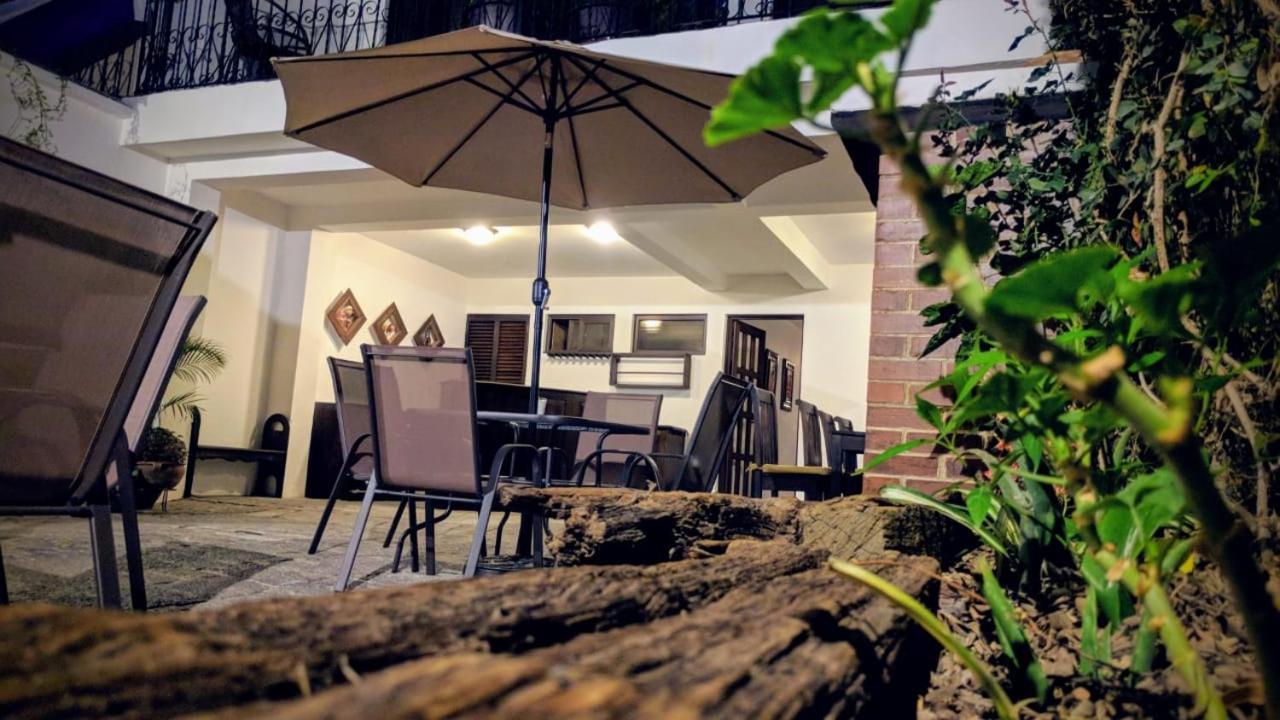 Hotel Posada De La Luna أنتيغوا غواتيمالا المظهر الخارجي الصورة