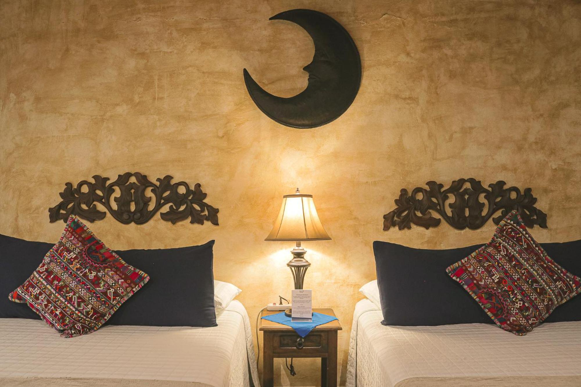 Hotel Posada De La Luna أنتيغوا غواتيمالا المظهر الخارجي الصورة