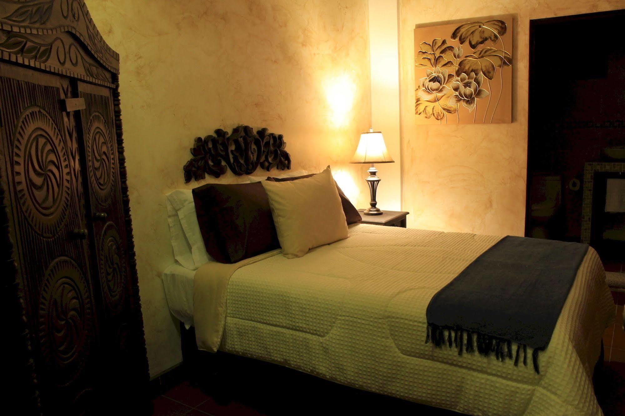 Hotel Posada De La Luna أنتيغوا غواتيمالا المظهر الخارجي الصورة
